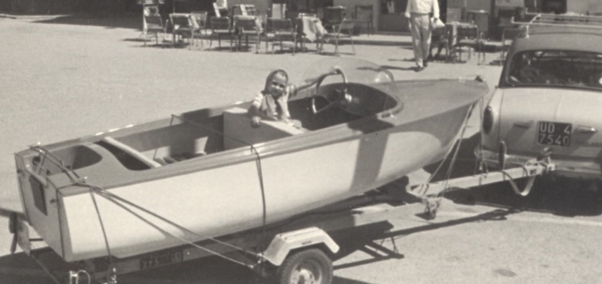 Resteel, "lusso" con sedili integrati, 1960, FVG